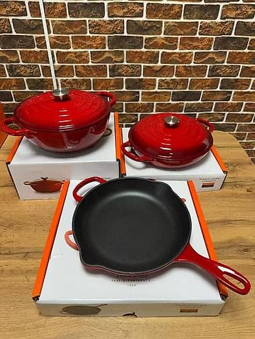 Чугунная эмалированная посуда для кухни — наборы в разных цветах