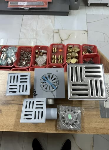 душевые поддоны: Представлен ассортимент душевых трапов, предназначенных для — 1