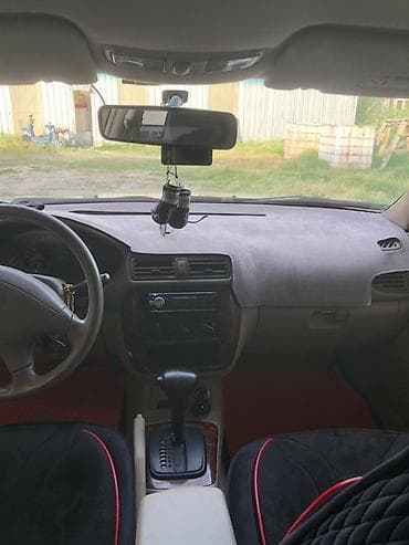 Mitsubishi Galant: 2000 г., Автомат, Седан — 5