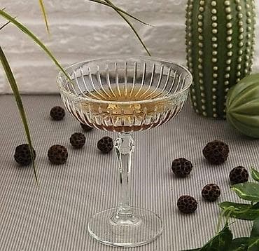 коктейли: Бокал для коктейлей/шампанского (купе) - Форма: классическая «купе» — 1