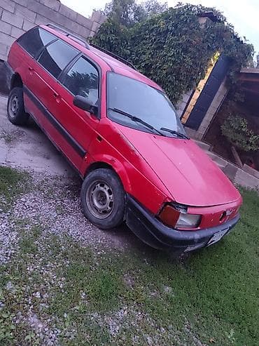 раф читири: Volkswagen Passat: 1991 г., Механика, Универсал — 2