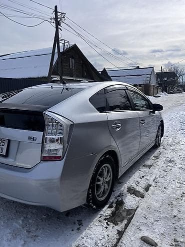 prius: Toyota Prius: 2011 г., 1.8 л, Вариатор, Гибрид, Хэтчбэк — 2