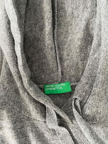 Личные вещи: Casual платье серого цвета United Colors of Benetton с капюшоном и — 2
