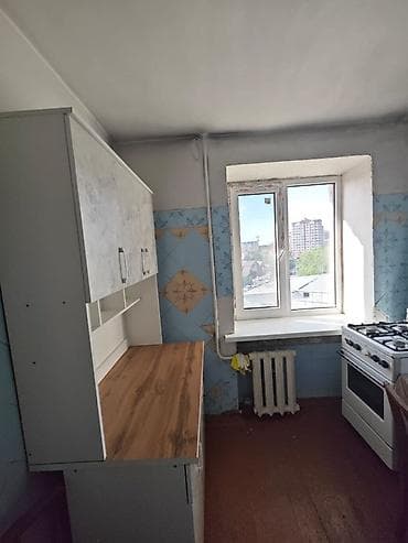 сдаю комнату чолпон ата: 2 комнаты, Риэлтор — 4