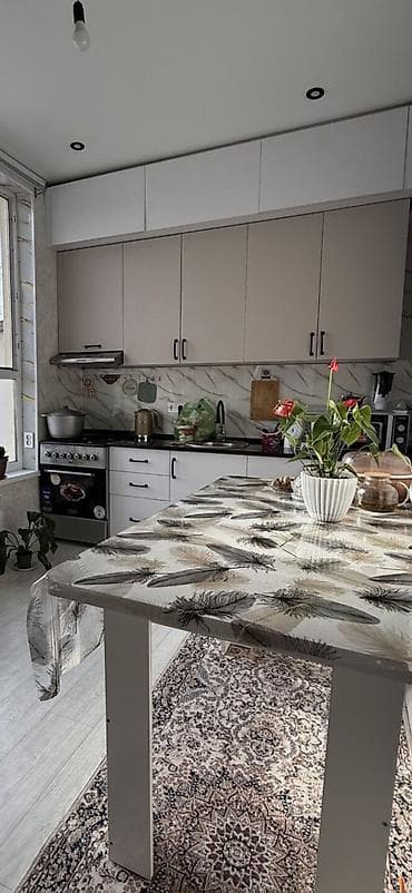 офис тему в бишкеке: 65 м², 4 комнаты, Без подселения — 8