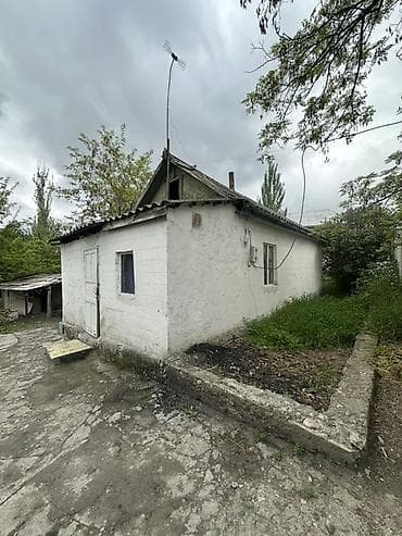 дом ала арча: 📍В центре Сокулука продаётся небольшой дом на участке 5 соток. 🏡Дом — 2