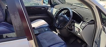 Toyota Ipsum: 2003 г., 2.4 л, Автомат, Газ, Минивэн — 7
