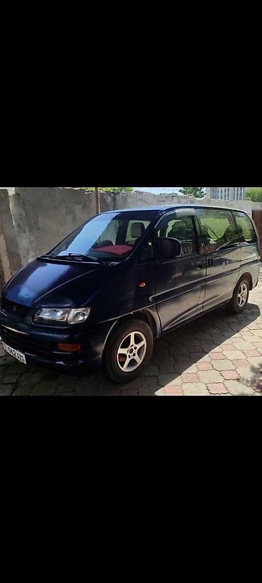 Mitsubishi Space Gear: 1998 г., 2 л, Механика, Бензин, Минивэн