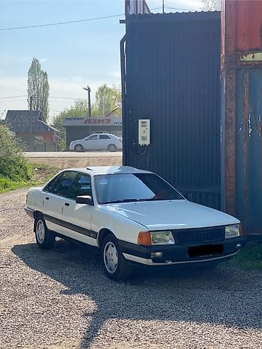 100: Audi 100: 1988 г., 2.2 л, Механика, Бензин, Седан — 2