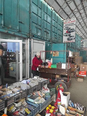 сто авто: Продается 2-х уровневый контейнер на авторынке "Долон Дордой" шинный — 1