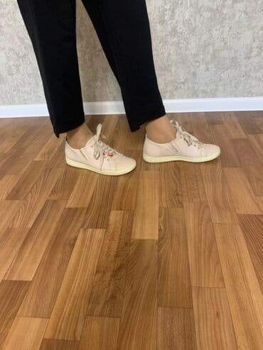 Киреге берилүүчү кийимдер: Обувь женская разная 39 размер б/у в хорошем состоянии — 2