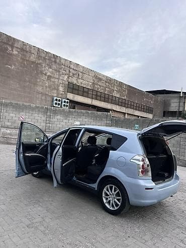 Toyota Corolla Verso: 2006 г., 1.8 л, Робот, Бензин, Минивэн — 1
