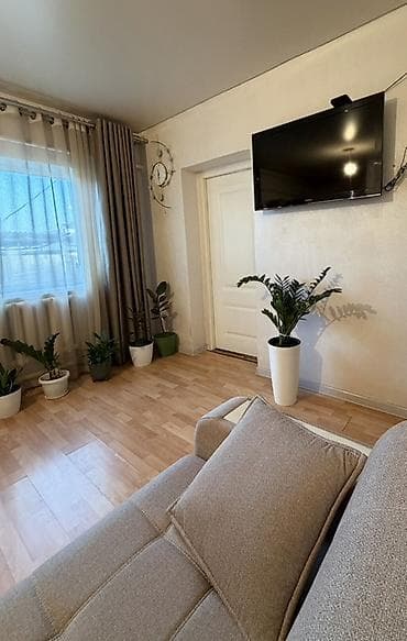 квартира 2х комнатный: Продается дом в городе Токмок, в центре города 5 комнат (большой зал — 1