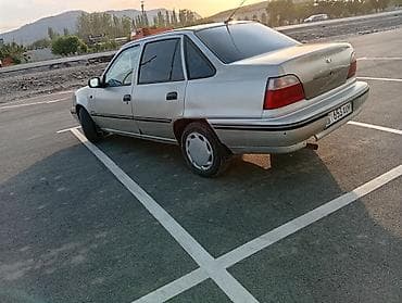 Daewoo Nexia: 2006 г., 1.5 л, Механика, Бензин, Седан