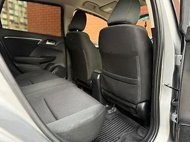 Унаа: Honda Fit: 2017 г., 1.5 л, Кол менен иштөөчү, Бензин, Хетчбек — 9