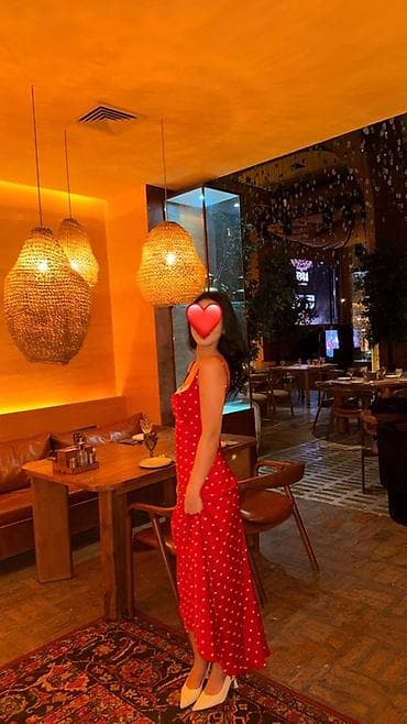 Девочки, просто шикарное платье! 😍 Отдаю всего за 1500 сом. 🔥 Размер at lalafo.kg Девочки, просто шикарное платье! 😍 Отдаю всего за 1500 сом. 🔥 Размер