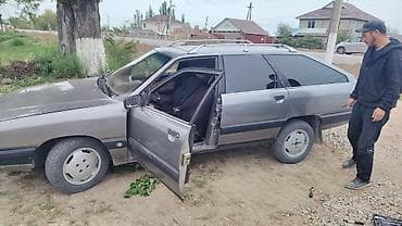 Audi 100: 1989 г., 2.3 л, Механика, Бензин, Универсал