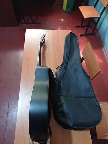 Музыкальные инструменты: Акустическая гитара 6-струнная с вырезом (cutaway) и матовым черным — 2