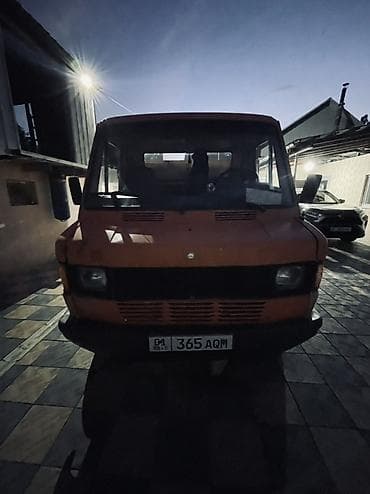 бампер мазда 3: Грузовик, Mercedes-Benz, Стандарт, 3 т, Б/у — 1