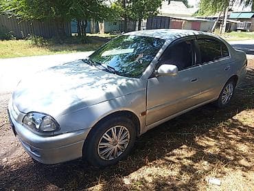 салквн тор: Toyota Avensis: 2002 г., 1.8 л, Механика, Бензин, Седан — 4