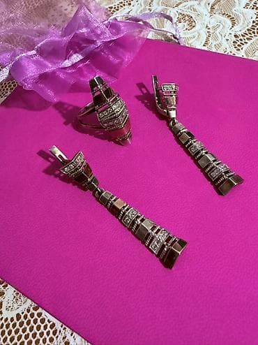 сепичка серебро: 925Комплект украшений: длинные серьги и кольцо в едином дизайне. - — 2