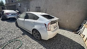 бу чехлы: Toyota Prius: 2014 г., 1.8 л, Автомат, Гибрид, Хэтчбэк — 1