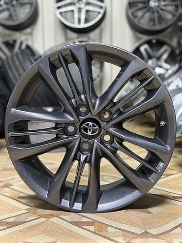 Литые Диски R 17 Toyota, Комплект, отверстий - 5, Б/у