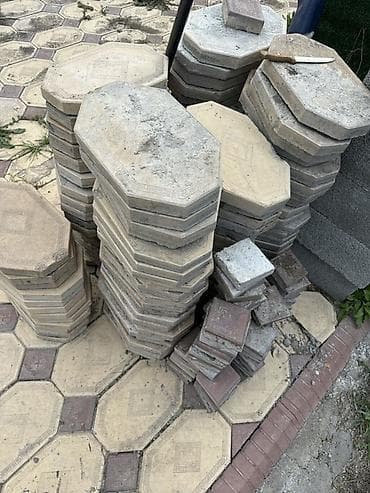 продаю офисный стол: Тротуарная плитка (бетонная) - Форма: основная – — 2