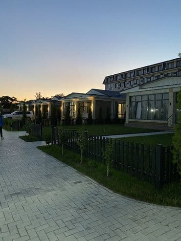 куплю дом иссык куль: Квартира, Novel hotel Детская площадка, Парковка, стоянка, Охраняемая территория — 17