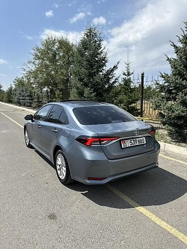 corolla 2016: Toyota Corolla: 2019 г., 1.8 л, Вариатор, Гибрид, Седан — 4