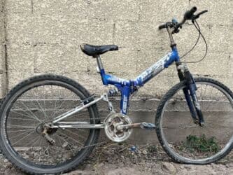 Детский велосипед, 2-колесный, 3 - 4 года, Для мальчика, Б/у