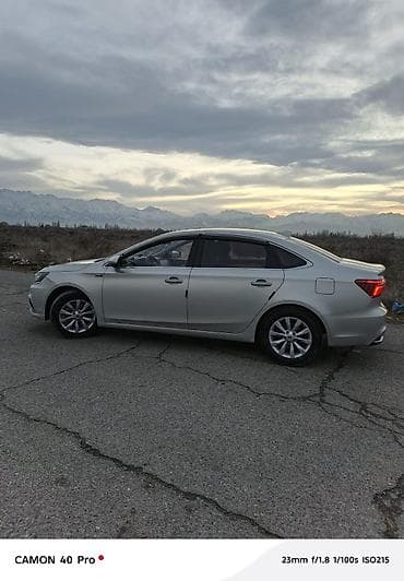 Roewe: Roewe Ei6: 2018 г., 1 л, Автомат, Бензин, Седан — 5