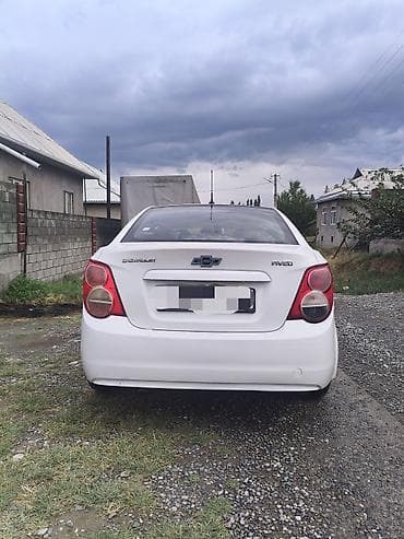 авто до 3000: Chevrolet Aveo: 2013 г., 1.6 л, Механика, Бензин, Седан — 3