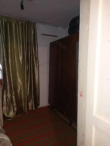 сдается дом: Сдаётся простая часть дома Планировка и оснащение: - 2 комнаты — 4