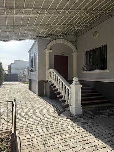 Кыймылсыз мүлк: Сдаётся в аренду просторный двухэтажный дом с подвалом, летней кухней — 6