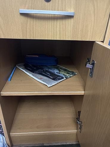 computer table: Компьютерный стол, Б/у, С полками — 3