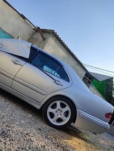 eafc 25: Mercedes-Benz E-Class: 2001 г., 2.4 л, Автомат, Бензин, Седан — 1