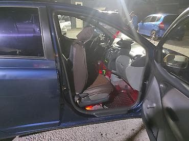 дешевые машина: Toyota Echo: 2001 г., Автомат, Бензин, Седан — 4