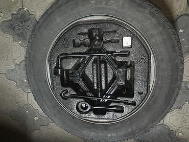 пакрышка 13: Колеса в сборе 215 / 60 / R 16, Зимняя шипованная, Запаска, Легковые, отверстий - 5 — 1