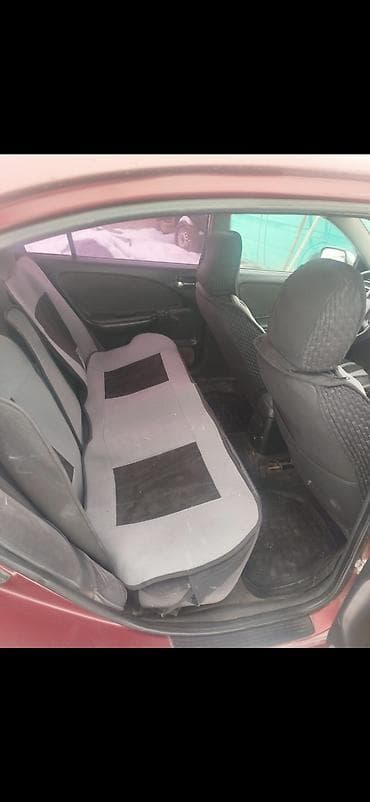 ош машине базар: Toyota Avensis: 2000 г., 2 л, Механика, Бензин, Седан — 4