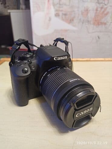 хочу купить фотоаппарат canon: 700d. Состояние нового. 3 объектива. sd карта на 32 Гб . Сумка — 1
