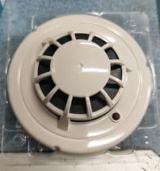 оборудование для ip телефонии модуль расширения настольные: Извещатель пожарный адресный комбинированный ИП 212/101 - 3A - A1R — 1