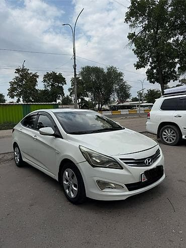 а 190: Hyundai Solaris: 2013 г., 1.6 л, Автомат, Газ, Седан — 3