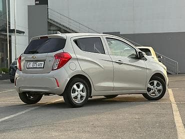 купить шевроле: Chevrolet Spark: 2018 г., 1 л, Вариатор, Бензин, Хэтчбэк — 2