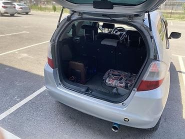 велдмастер машина: Honda Fit: 2010 г., 1.3 л, Механика, Бензин, Хэтчбэк — 8