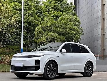 Lixiang L6: 2025 г., 1.5 л, Автомат, Гибрид, Кроссовер — 1