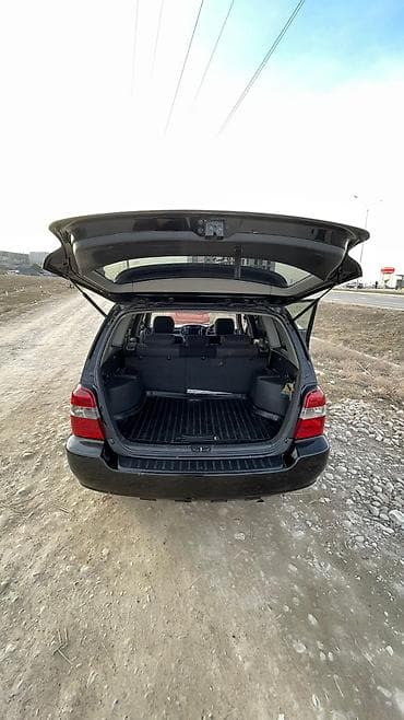 kluger: Toyota Kluger: 2003 г., 3 л, Автомат, Бензин, Кроссовер — 7