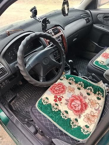 Mazda Familia: 1999 г., Ручные, Универсал