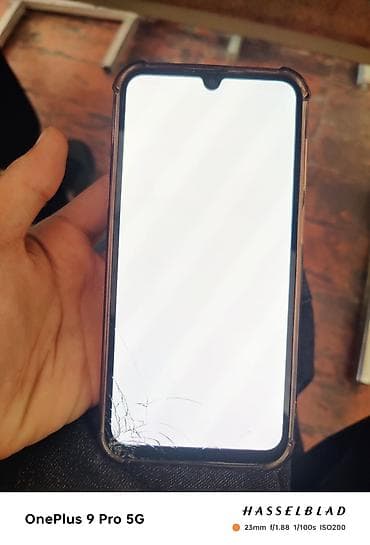 диктофон купить бишкек: IPhone 17 Pro Max, Б/у, 128 ГБ, Белый, Чехол, 100 % — 9