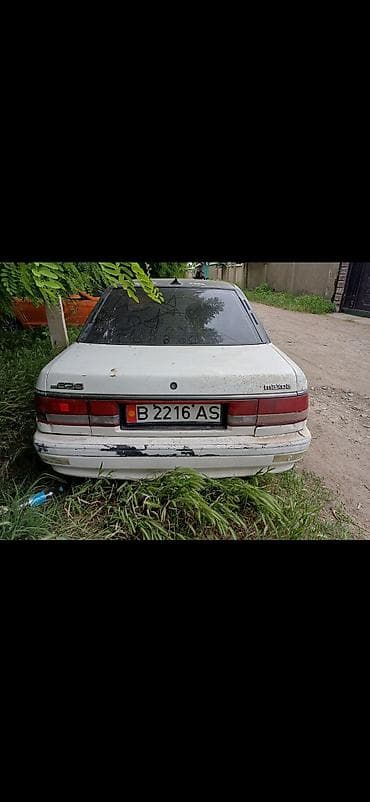 sprinter 2 2: Mazda 626: 1990 г., 2 л, Механика, Бензин, Седан — 8